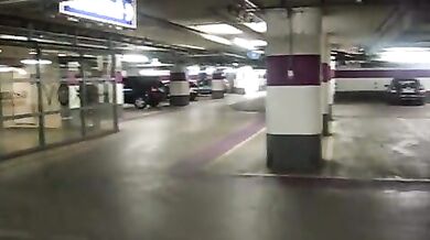 Gay scopano in un parcheggio