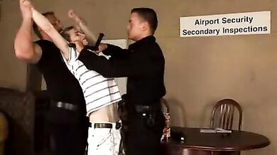 Sesso gay amatoriale a tre