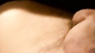 Ragazzo gay si fa una sega in webcam