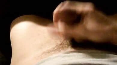 Ragazzo gay si fa una sega in webcam