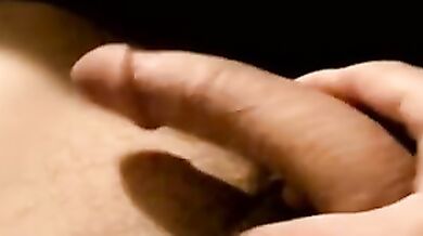 Ragazzo gay si fa una sega in webcam