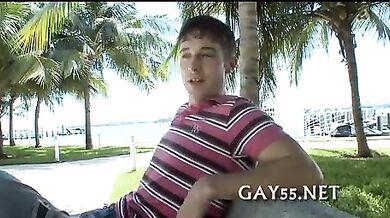 Nero superdotato sodomizza culo bianco