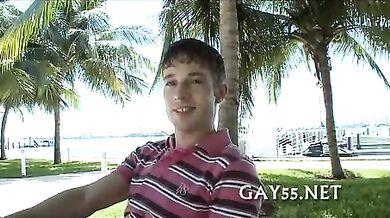 Nero superdotato sodomizza culo bianco