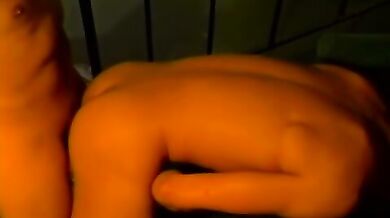 Nero passivo inculato a pecora dal compagno eccitato