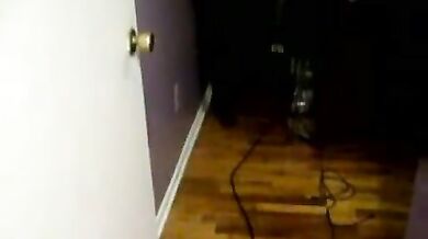 Muscoloso spogliarellista nero sexy