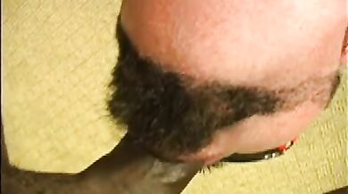 Latino di colore spacca il culo a bianco tatuato