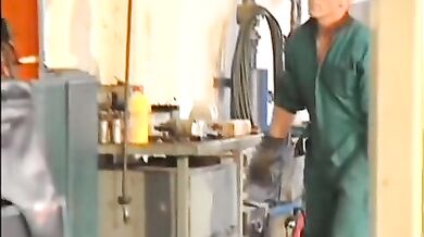 Video porno gay  trio operai muscolosi