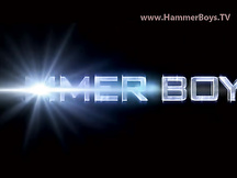 Troia gay succhia cazzi