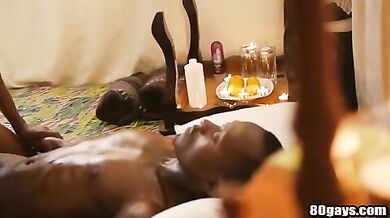 Sesso orale tra due neri gay