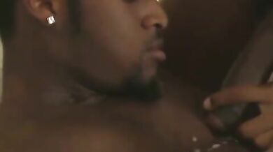 Nero gay succhiami il cazzo !