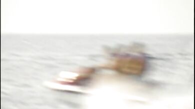 Scopata gay a tre nel mare della Liguria