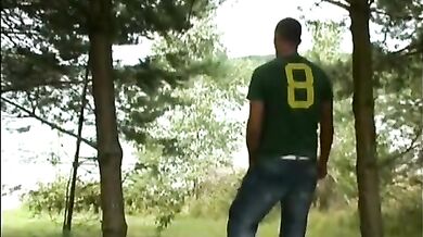 Pompino gay in riva al lago