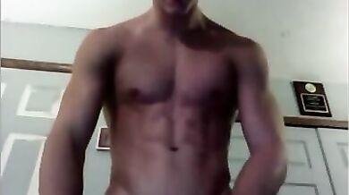 Diciottenne si sega in cam