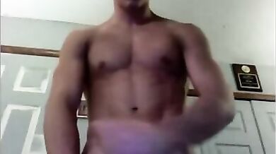 Diciottenne si sega in cam