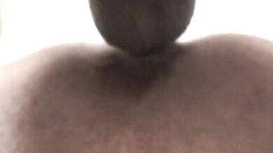 Ragazzo bianco peloso inculato da  giovane nero