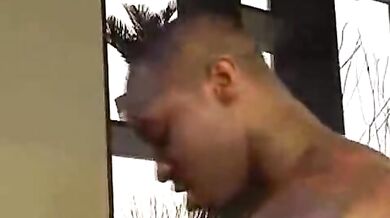 Gay palestrati si succhiano il cazzo