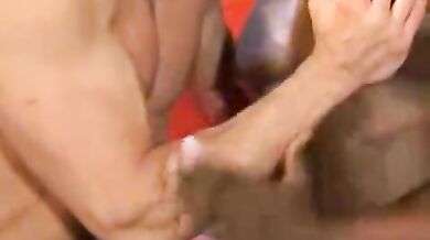 Gay palestrati si succhiano il cazzo