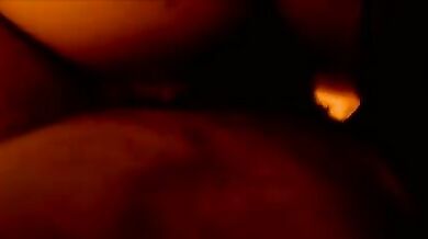 Coppia gay scopa in casa