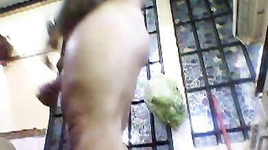 Maturo culturista gay