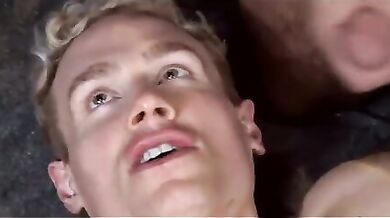 Gran scopata tra pornostar gay