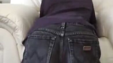 Ragazzo gay sculacciato dal partner