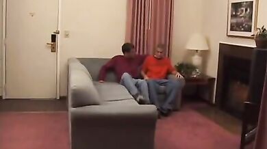 Giovane omosex biondo attivo