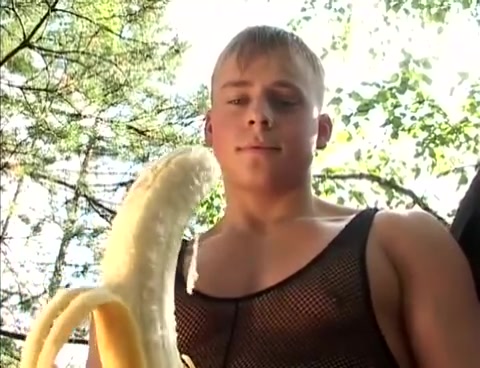 porno gay nel bosco