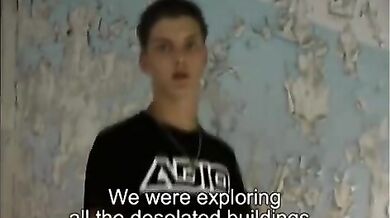 Soldati gay diciottenni si scopano il culo all'aperto