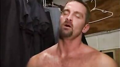 Coppia gay giovane/maturo