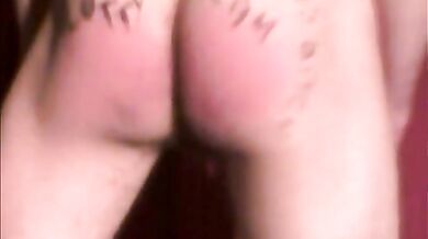 Self spanking in cam di ragazzo gay