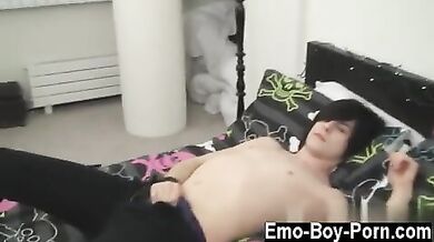 Masturbazione di giovane emo