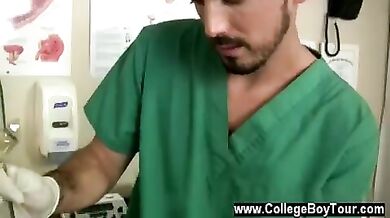 Lunga cannuccia dentro il pene