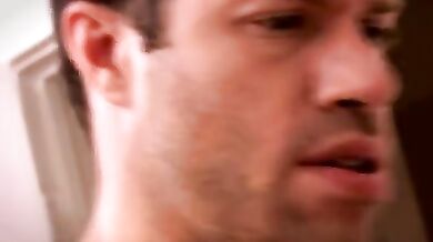 Bel giovanotto cazzuto lo vuole  dentro il culo