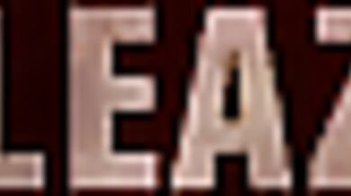 Maturo dotato si scopa due culi gay