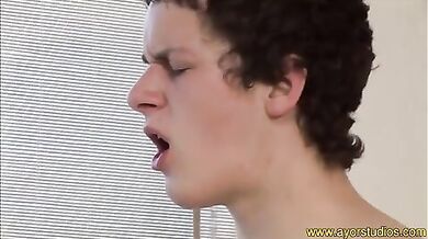 Studenti gay compagni di stanza si fottono