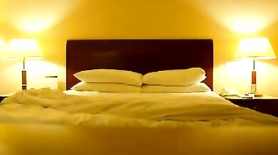 Giovane tailandese inculato da gay italiano