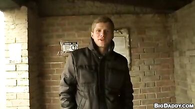 Sesso gay in pubblico a pagamento