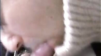 Un bel pompino con tanta sborra da uomo italiano