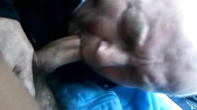 Vecchio italiano amateur ama succhiare cazzi giovani