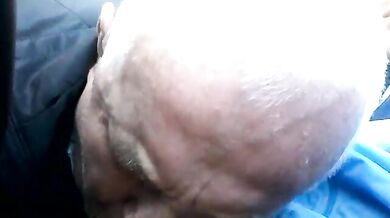 Vecchio italiano amateur ama succhiare cazzi giovani