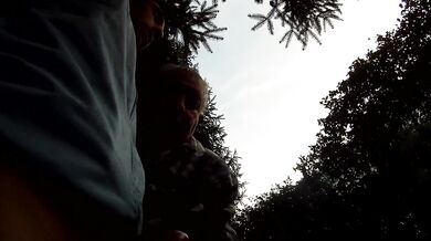 Vecchio italiano succhia e sega il cazzo a suo nipote