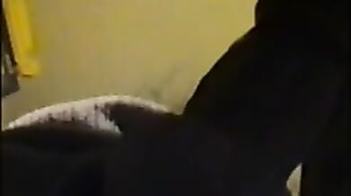 Pino si fa sborrare in bocca