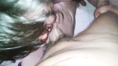 Vorace pompino a ragazzo asiatico