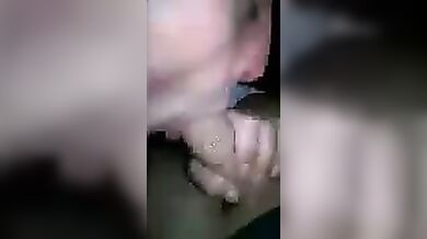 Mi piace succhiare il cazzo