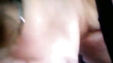 Spompino e vengo scopato nel boschetto