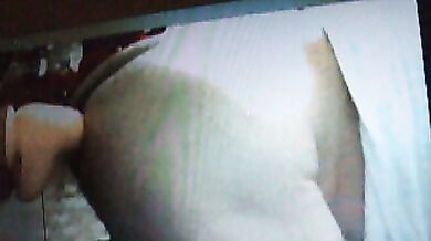 Frocio rotto in culo e dildo