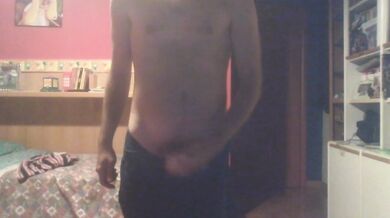 Mi spoglio e mi masturbo