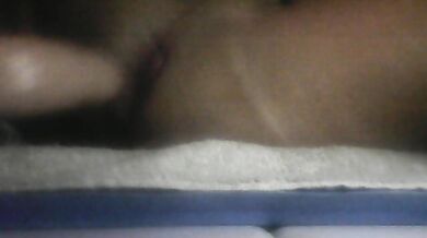 Mi scopo con un cazzo di gomma