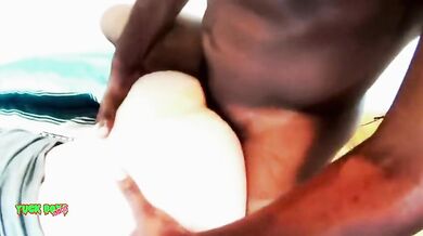 Cazzoni neri per culi bianchi