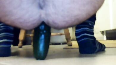 Io con un bel cetriolo